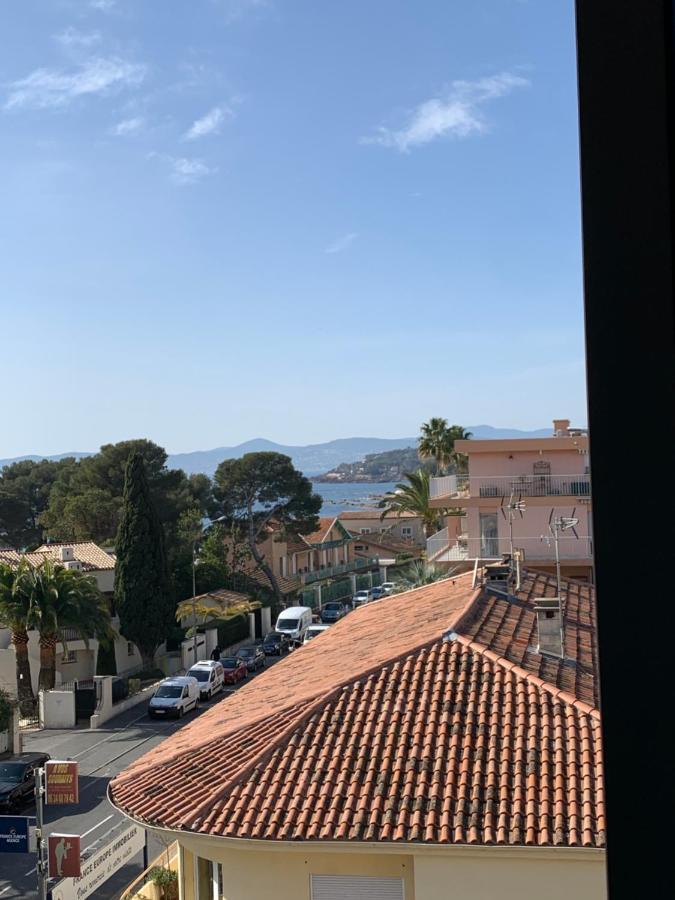 Saint-RaphaëlPlage A 200 Metres. Vue Mer Et Esterel ! Renoveアパートメント エクステリア 写真